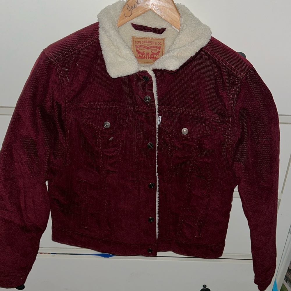 Levi’s Trucker Jacket (As seen on Lorelai Gilmore in Gilmore Girls!)